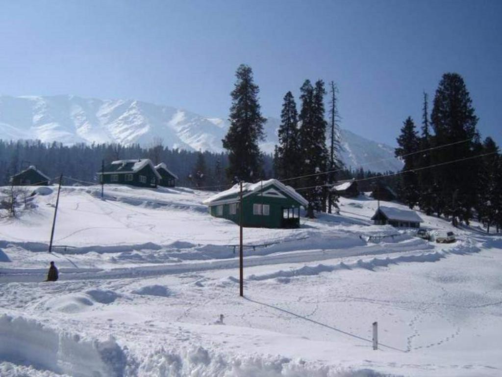 Готель Gulmarg Meadows Екстер'єр фото